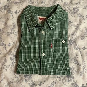 Long sleeve Levi’s button-up dress shirt green plaid